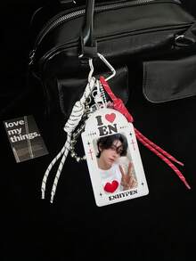 1 peça porta-cartões fotográficos retrô vermelho e branco, capa para cartões fotográficos, porta-cartões fotográficos "I Love En-Hyphen", porta-chaves, expositor de cartões fotográficos de ídolos Kpop, material PU, compatível com cartões fotográficos de ídolos de 3 a 3,5 polegadas, porta-cartões fotográficos de ídolos em formato de coração, pingente para bolsa