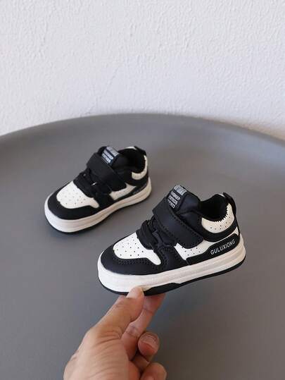 1 Pair Children's Shoes With Letter Decor, Made Of Leather Material, Comfortable And Easy To Walk, Low-Top Hook And Loop Design With Lace Combination, Flat Style, Minimalist Sports Casual Shoes Suitable For Daily Play, School And Other Occasions [Choose According To Actual Insole Length]