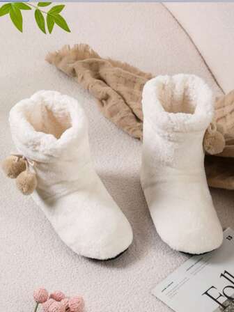2025 Söta bolldesignade golvstrumpor, halkfria tjocka fleece inomhus tysta tofflor för män och kvinnor i sovrummet