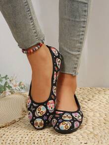 New Plus Size Women Comfortable Simple Round Toe Flat Casual Slip-On Shoes, Fashion Outdoor Wear For Autumn/Winter