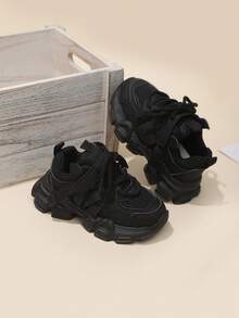 1 Pair Kids Sports Shoes, New Spring/Autumn Casual Mesh Breathable Black Sneakers For Boys & Girls, Soft Sole - Black - View 4