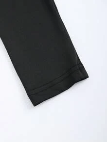 Black U-Shaped Neck And Long Sleeve Jumpsuit Suitable For Spring And Autumn