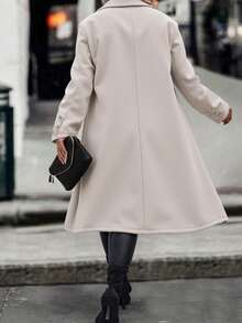 Abrigo midi de mujer de talla grande con ajuste regular, cuello en V profundo, manga larga y detalles de botones en tela tejida