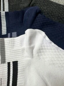 10 Pares de calcetines deportivos para hombre, multicolor, colores lisos con estampados de líneas en el tubo. Casuales y deportivos, tela de algodón, spandex y elastano, ajuste de tubo bajo con resorte ligero, muy suaves, ligeros y cómodos, aptos para cualquier temporada del año. Te llegarán 10 pares de calcetines deportivos en colores al azar. - Multicolor - Ver 3