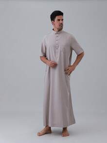 AL HARAMAIN HARAMAIN MEN THOUB 优质面料，四粒扣设计，短袖款式，畅销的阿拉伯男士长袍，优雅的男士阿拉伯长袍 - 柔软的长袖祈祷长袍，可机洗，适合所有季节和宗教场合 | 圆领设计 | 光滑质地 - 杏色 - 查看 4