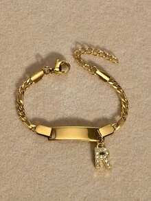 26 个首字母 A-Z 免费定制姓名个性化简约儿童弧形姓名手链锆石字母吊坠定制婴儿珠宝也可用作新生儿母亲的礼物有趣的秘密圣诞老人礼物定制饰品返校冬季礼物创意男孩女孩情人节 - 金色 - 查看 7