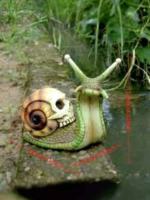 1 件万圣节血腥骷髅蜗牛雕像，令人毛骨悚然的饥饿花园装饰，黑暗风格创意工艺品，适用于庭院/阳台/鬼屋装饰