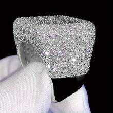 A 1-Piece Hip-Hop Classic And Powerful Square Ring For Both Men And Women, Set With Synthetic Zirconia Inlay, Is An Essential Accessory That Combines Trendiness, Luxury And Fashion. The High-Quality Jewelry Meticulously Crafted By The Designer Is Perfectly Suitable For Daily Outfits And Party Occasions - 金的 - 查看 10