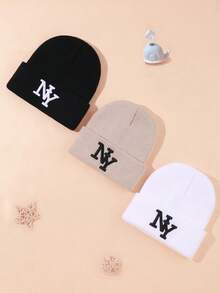 Fashionable Knitted Cap Babies, Girls And Boys, New York Letter Embroidery Autumn And Winter, Warm And Comfortable. The Cute New York Lettering Embroidery Design Is The Perfect Choice For Keeping Babies Warm, Outdoor Games And Party Gifts