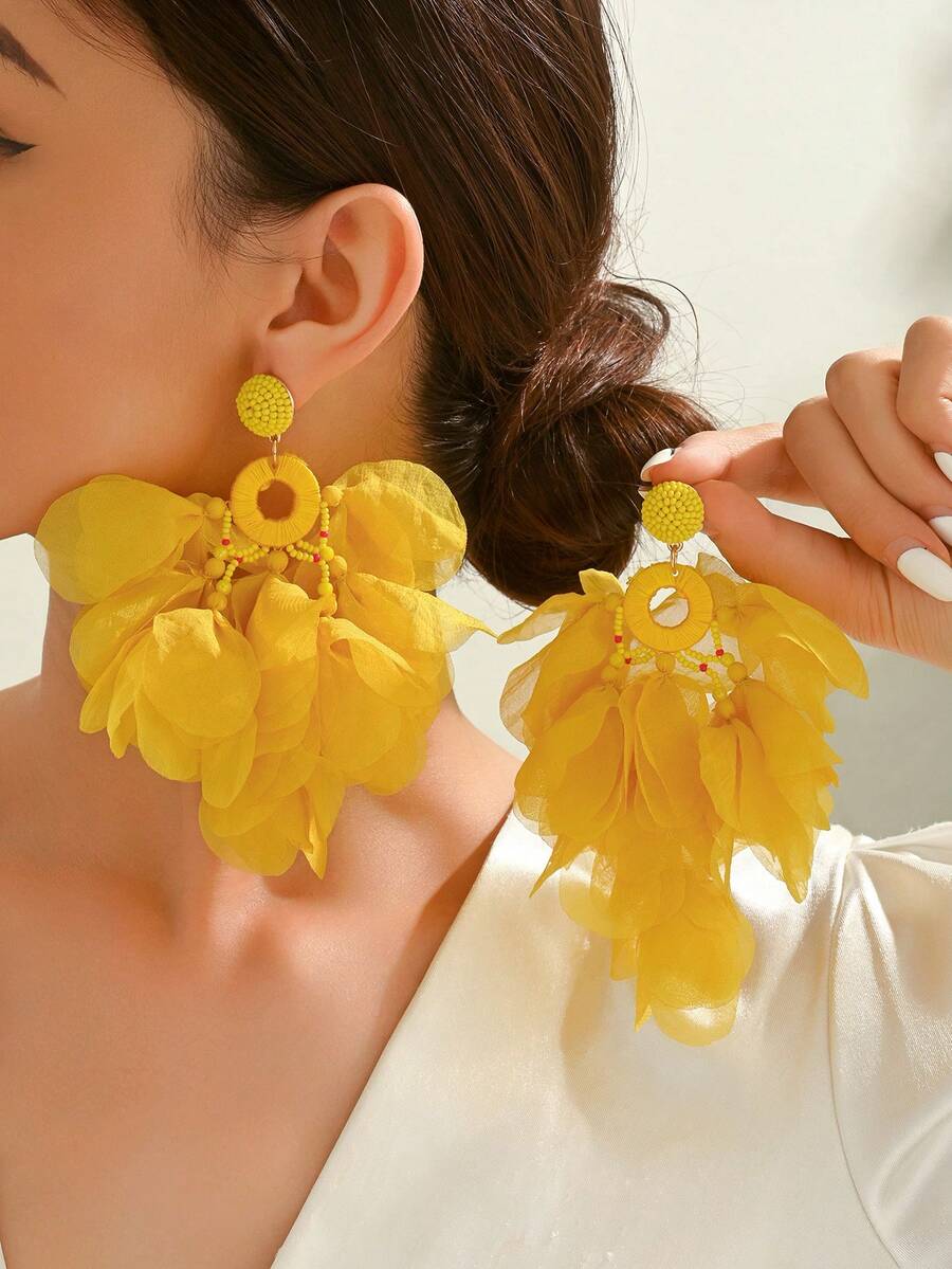 1 Pair Handmade Bohemian Style Yellow Fabric Petal Tassel Earrings, Suitable For Women To Wear To Parties, Galas, Beach Vacations And Other Occasions