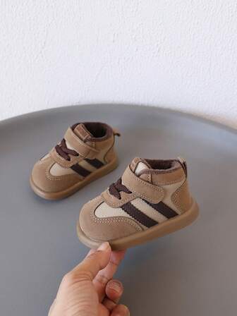 1 Pair Children's High-Top Shoes With Stripe Decor, Leather Material, Warm Function, & Lace-Up Closure, Flat Style, Casual Design, Suitable For Autumn/Winter Daily Wear