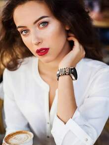 六合一花卉雕刻表带 + 金属吊坠装饰环，兼容三星 Galaxy Watch 7/FE 6 5 4 40mm 44mm、Galaxy Active 2，20mm 表带，柔软硅胶替换表带，带装饰吊坠，女士配件，柔软硅胶运动花卉表带，带装饰手表吊坠 - 黑色 - 查看 7