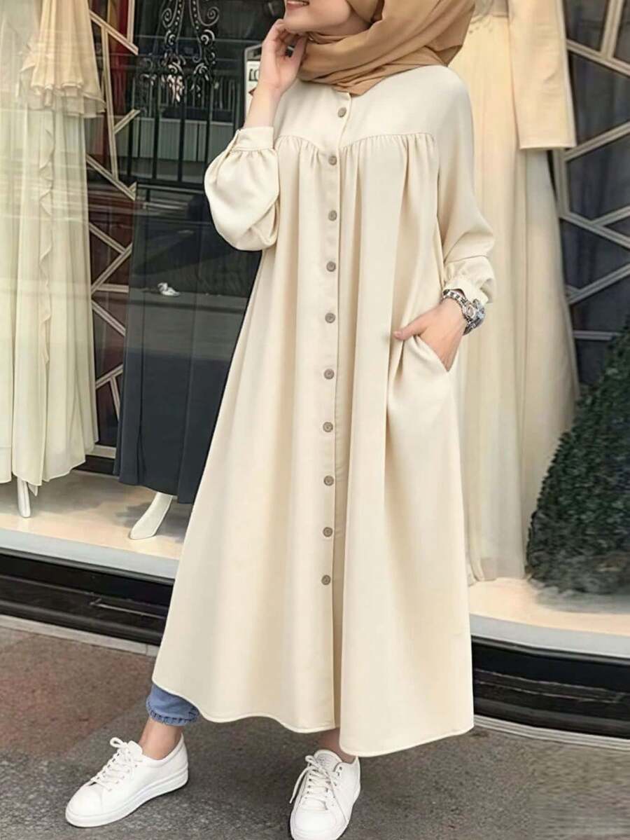 简约长袖常规袖梭织面料圆领长款连衣裙，带纽扣 - 杏色 - 查看 1