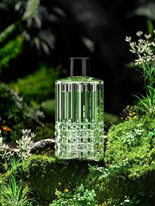 جهاز نشر العطور الكهربائي، متوفر ب- 6 خيارات من العطور. هذا الرابط يشمل: الخيار 1 (زجاجة عطر واحدة)، الخيار 2 (زجاجتي عطر)، الخيار 3 (جهاز نشر العطور + زجاجتي عطر). يُطلق على المنتج أيضًا جهاز نشر العطور التلقائي أو آلة رش العطور. إنه جهاز رش مستطيل أبيض، يمكن وضعه في غرفة المعيشة أو غرفة النوم أو المكتب أو المكتبة.