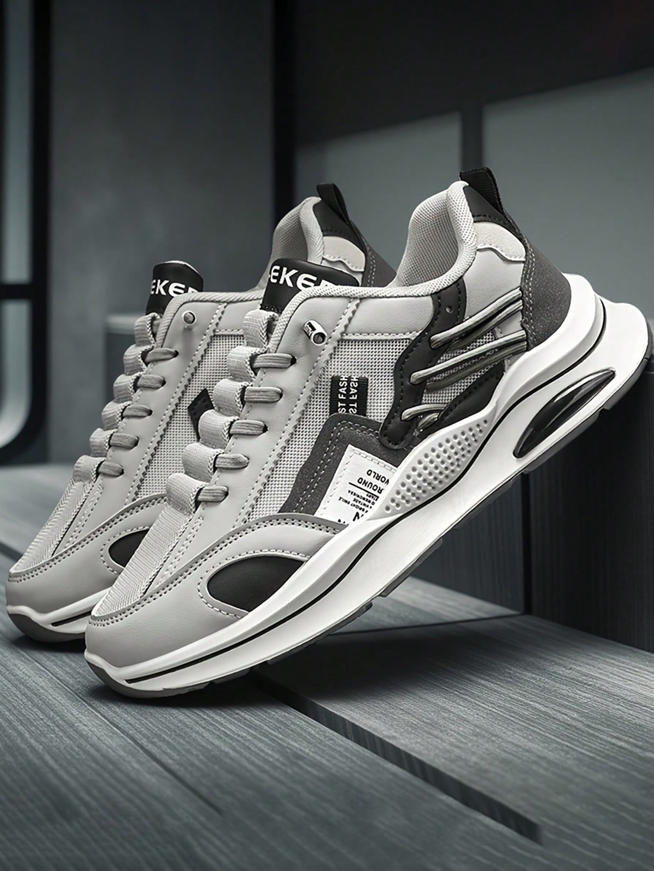 أحذية رياضية للرجال مصممة بعلامة تجارية، مقاومة لل...