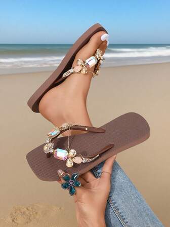 Original Design Square Toe Rhinestone Flip Flops, Soft Sole, Non-Slip, Beach Resort Goddess Style, Detachable Decorative Chain, 2025 Summer Ladies Flip Flops ( & Materials)