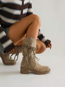 SRSOO Women's Thick Sole Retro Knight Boots, 2025 Autumn New Suede Fringe Rope Chunky Heel Mid-Calf Boots - Khaki - View 7