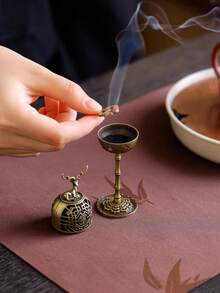 1个精美镂空金属香炉，带三脚架，饰有梅花、鹿、鹤、凤图案，适用于小型香云或小型宝塔香，优雅家居装饰，中东风格香炉，家用香氛扩散器，茶几摆件 - 彩色 - 查看 9