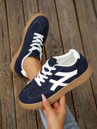 2025 Spring New Women's Navy Blue Skateboard Shoes, Fashion Versatile Breathable Sneakers, Casual Shoes Ins Style