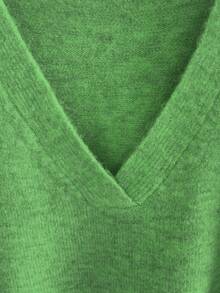 Plus Size Women Solid Color Casual V-Neck Drop Shoulder Long Sleeve Pullover Sweater, Autumn