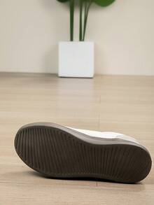 Men's Casual Sneakers, Classic White Shoes, Versatile Sports Shoes, Outdoor Walking Shoes, Couple Styles, Size 36-45, White Skate Shoes, Plus Size