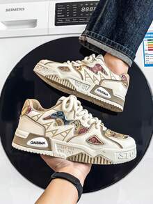 男士新款百搭小众原创高帮休闲运动鞋，厚底防滑运动鞋，随机涂鸦图案