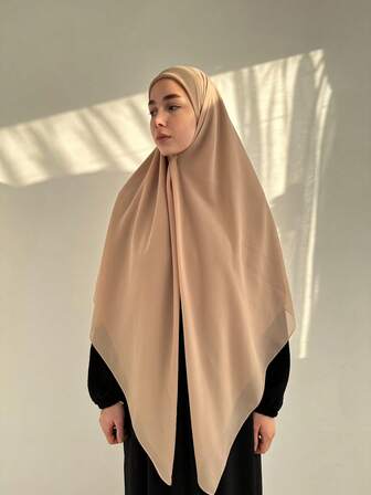 1条雪纺头巾，纯色休闲围巾，防晒披肩，沙滩巾，140*140厘米，适合搭配连衣裙