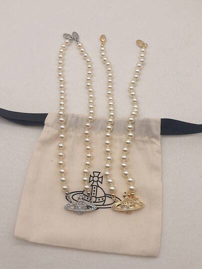  Vivienne Westwood Mini Bas Relief Pearl Choker