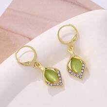 One Pair Each Of Beige And Green
Pair Light Luxury Elegant Green Opal Women's Earrings Dating Banquet Party Gift - Beige - View 4