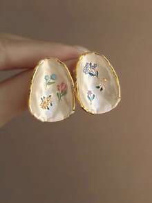 1 Paar exquisite französische retro glasierte übertriebene Blumen Ohrringe, hochwertige Nischen-Ohrringe mit Urlaubsatmosphäre (Blumendruck Position, Blumenart zufällig)