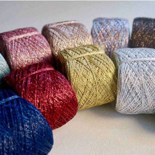 1 Rollo, 50g Hilo único y colorido con brillo dorado y plateado, artesanía de punto, adecuado para proyectos de tejido y ganchillo DIY - Excelente para hacer suéteres, sombreros, bolsos y muñecas