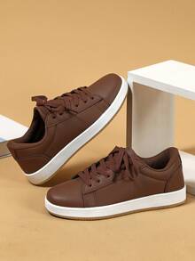 棕色休闲运动鞋，通勤商务休闲鞋，返校季，低帮，舒适，平底滑板鞋，适合校园、聚会、日常穿着，是搭配牛仔裤和运动鞋的理想选择。 - 棕色 - 查看 2