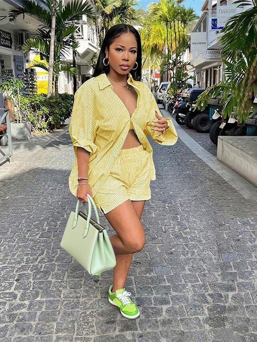 Conjunto de 2 piezas con diseño de camisa con cuello polo a rayas y Bottom en forma de U, talla grande shorts de cintura elástica, un conjunto de moda para primavera, verano y otoño, ideal para la playa, vacaciones y luna de miel