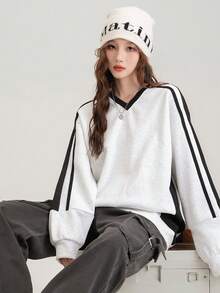 Áo sweatshirt cổ chữ V JUTU mùa xuân & thu với họa tiết hoa và sọc đen phối hợp, kiểu dáng thời trang và rộng rãi, thoải mái. - 939 màu xám và đen - Xem 3