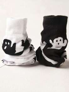 2 Pairs Of Fun Ghost Print Mid-Leg Socks. Personalized Couple Socks For Halloween Parties And Festive Outfits. Soft Knit Fabric. Suitable For Birthdays, Halloween, Parties. Unique And Stylish Casual Socks. Suitable For All Seasons. A Great Choice For Vacations, Outdoor Sports, Parties
