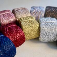 1 rollo de 50 g de madeja de hilo de crochet único, dorado y plateado, con purpurina, tejido a mano para proyectos de tejido y crochet. Perfecto para crear suéteres, gorros, bolsos y muñecas.