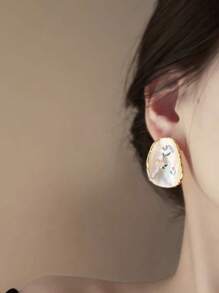 1 Paar exquisite französische retro glasierte übertriebene Blumen Ohrringe, hochwertige Nischen-Ohrringe mit Urlaubsatmosphäre (Blumendruck Position, Blumenart zufällig)