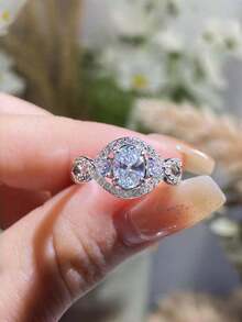 خاتم فضة عيار 925 بوزن 1 قيراط من حجر الموسانيت بجودة VVS ذو تصميم واجهة واسعة وشكل أنيق برمز اللانهائية، مجوهرات نوعية للنساء لتقديمها كهدية لصديقة أو زوجة أو أم