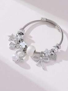 1 pieza Encantador brazalete de acero inoxidable con lazo de cuentas, decorado con rhinestones y perlas falsas, con colgante de estrella y corazón, adecuado para uso diario de mujeres, festivales, accesorios de fiesta, regalo del Día de San Valentín