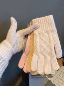 1双毛绒加厚保暖防寒户外触屏露指手套，适合年轻人针织手套，男女通用秋冬打字手套，休闲宽松款式，适合送朋友当礼物