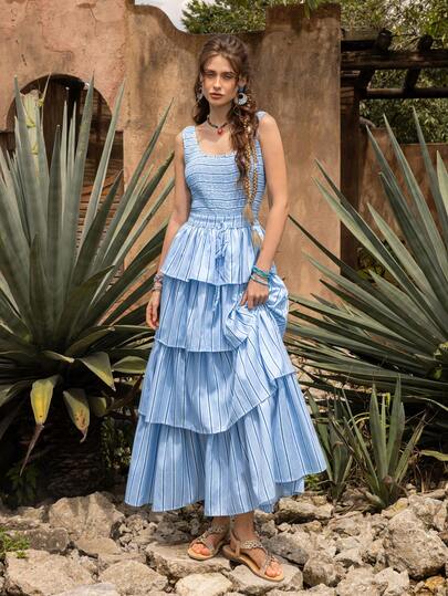 Faeriesty BohoBloom 女士波西米亚风方领无袖叠层A字连衣裙：完美适用于海滩度假、度假村之旅、公园郊游、周末探险和休闲城市漫步