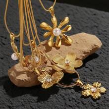 1 Stück modischer und einzigartiger 304 Edelstahl 18k vergoldeter Anhänger Halskette mit künstlichen Strass, Perlen und Vintage Blumen, runde Schlangenkette, Damen Edelstahl Schmuck Halskette, Geschenk für Frauen - Goldgelb - Übersicht 3