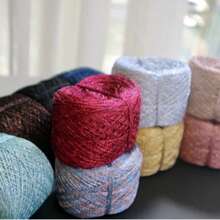 1 rollo de 50 g de madeja de hilo de crochet único, dorado y plateado, con purpurina, tejido a mano para proyectos de tejido y crochet. Perfecto para crear suéteres, gorros, bolsos y muñecas.