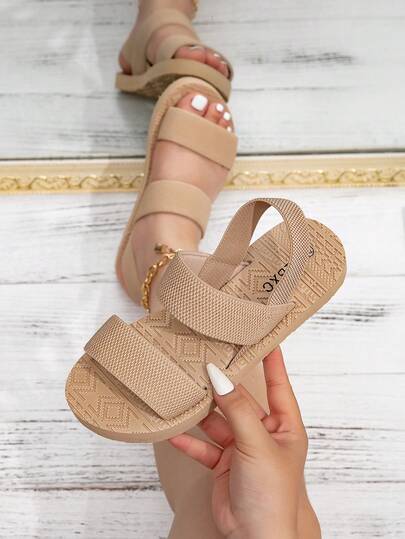 春夏加宽卡其色/浅驼色凉鞋（比常规尺码宽两个尺码），适合欧洲、美国和中东地区，简约时尚平底凉鞋，加厚加宽的度假/夏季/沙滩鞋，露趾设计，轻便舒适，柔软透气，减震，宽楦女式拖鞋