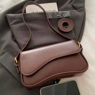 Bolsa Feminina Baguete Boho Minimalista com Alça de Ombro Aba Irregular Cafe Caramelo Branca Preto Vermelho Verniz