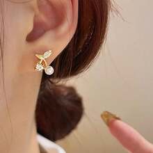 Pendientes de botón con diseño de cereza decorados con strass y perlas falsas - Dorado - Ver 2