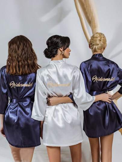 The Bridesmaid Nightgown With Golden Letters Printed On The Back, The Simple And Elegant After-Bath Robe, Can Be Given As Gifts For Valentine's Day/Independence Day/Halloween/Christmas. It Can Be Worn All Year Round And Is The Bridesmaid Dress For The Bridal Party.
