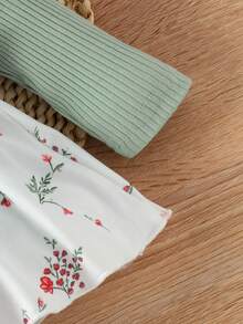 1件可爱圆领长袖连体衣，适合女婴，轻薄透气，适合春秋季穿着