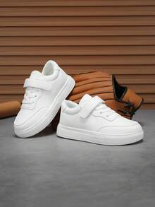 Yamepp 1 Paar Kinder Freizeitschuhe, einfarbige schlichte weiße Sneaker, Klettverschluss, leicht & bequem für die Schule