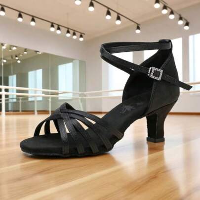 1 par latinska dansskor för kvinnor, mjuk sula, mellanklack, satinmaterial, professionella dansskola skor